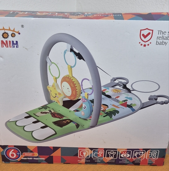 UNIH Infant Car Seat Toy 6+ Mo. NIB -Open Box - Picture 3 of 11